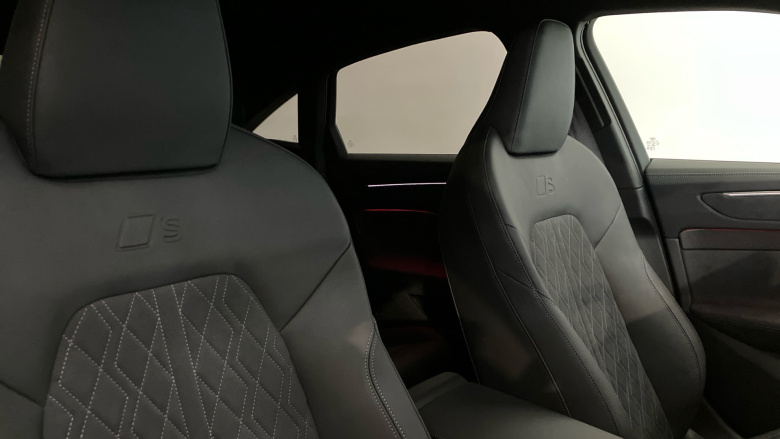 Audi A6 2.0 e-Hybrid Qtro 299 Launch Edition 4dr S Tronic Saloon